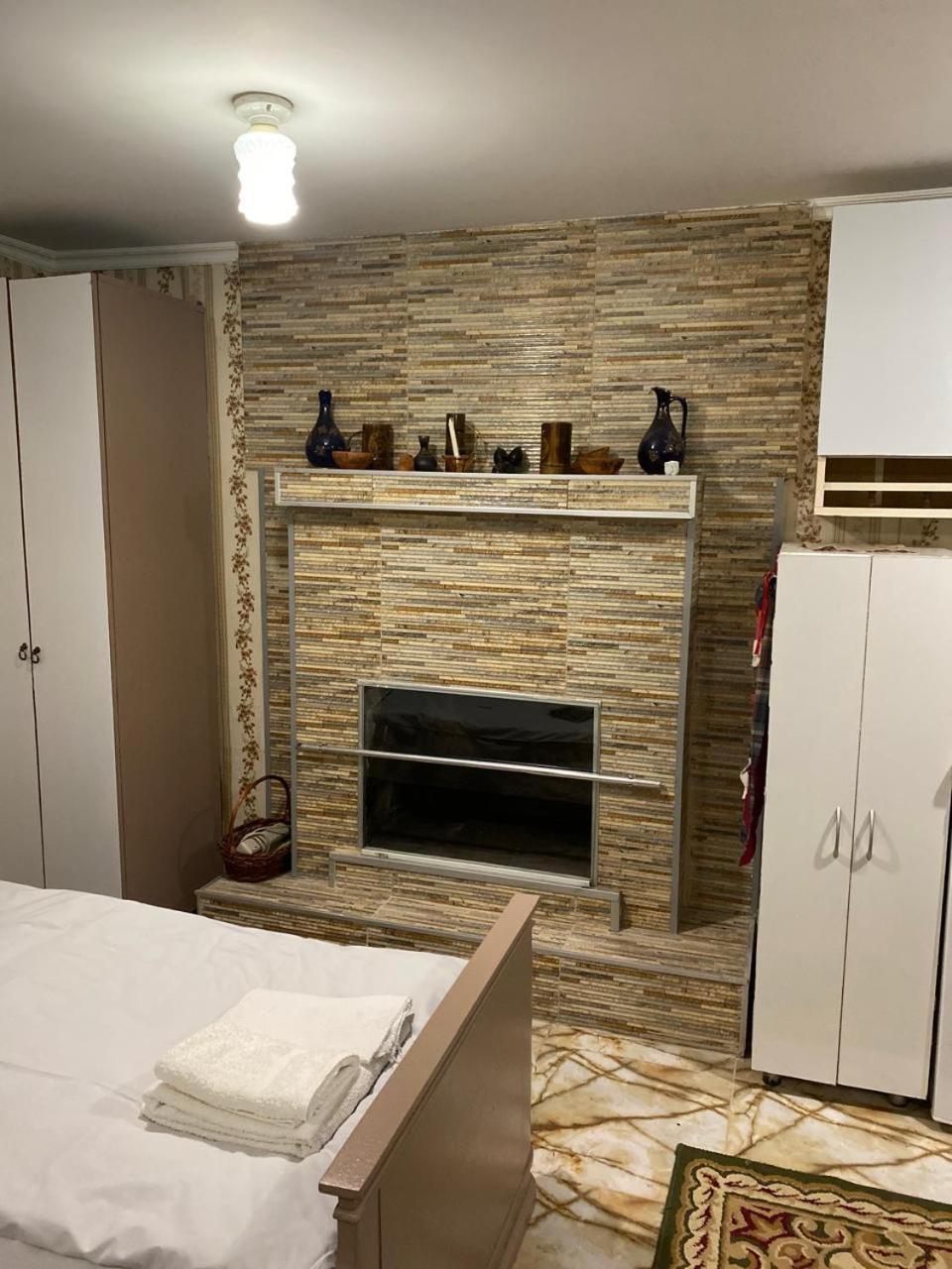 Guest House Happy House Кутаиси Екстериор снимка